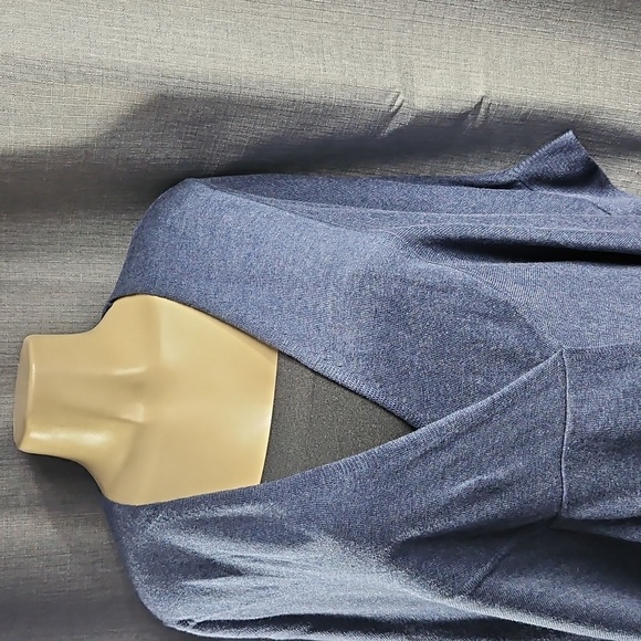 MARLA WAYNE PONCHO / SWEATER KNIT IN BLUE SIZE SML - Picture 2 of 8